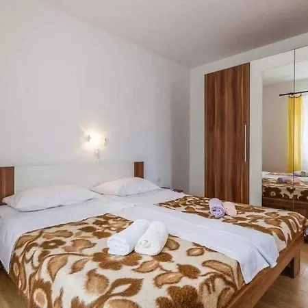 With Parking Space Barbat, Rab - 22498 Appartamento