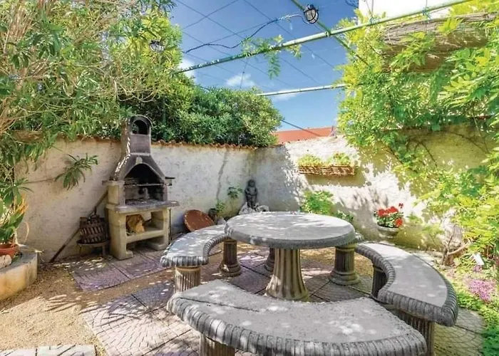 Apartamento With Parking Space Barbat, Rab - 22498 Rab Town